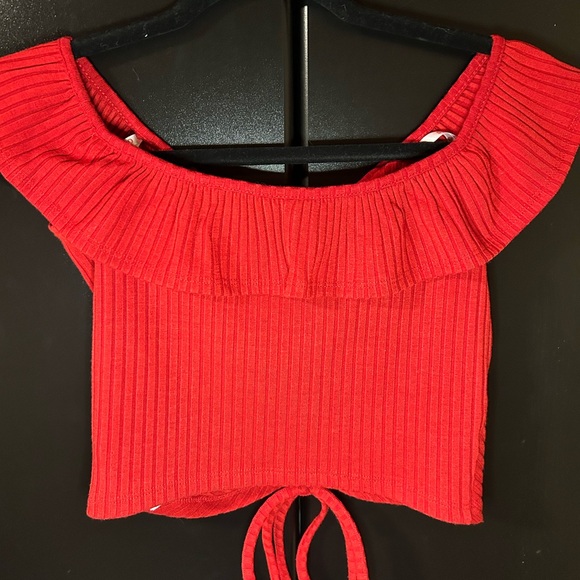 Off-shoulder Guess Top - Picture 2 of 3